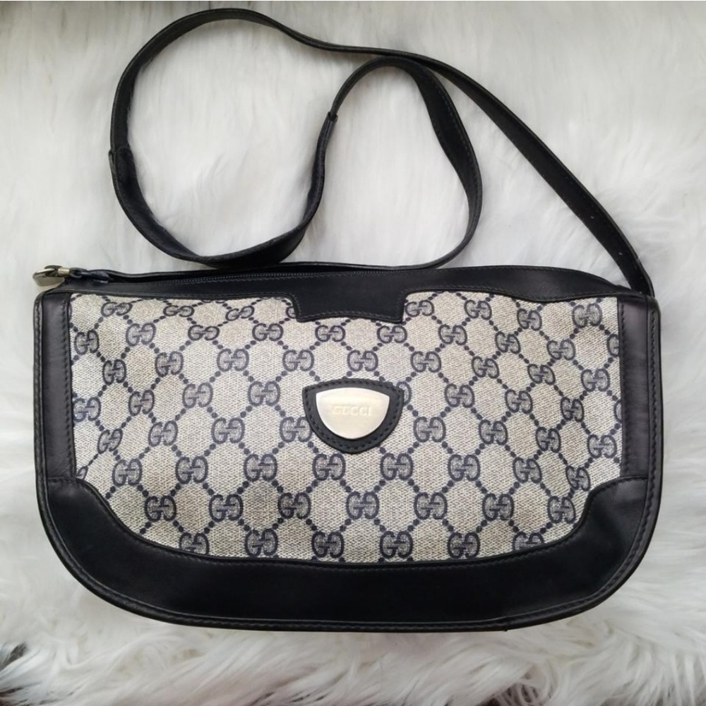 Authentic Vintage Gucci Crescent Shoulder Bag - Picture 3 of 8